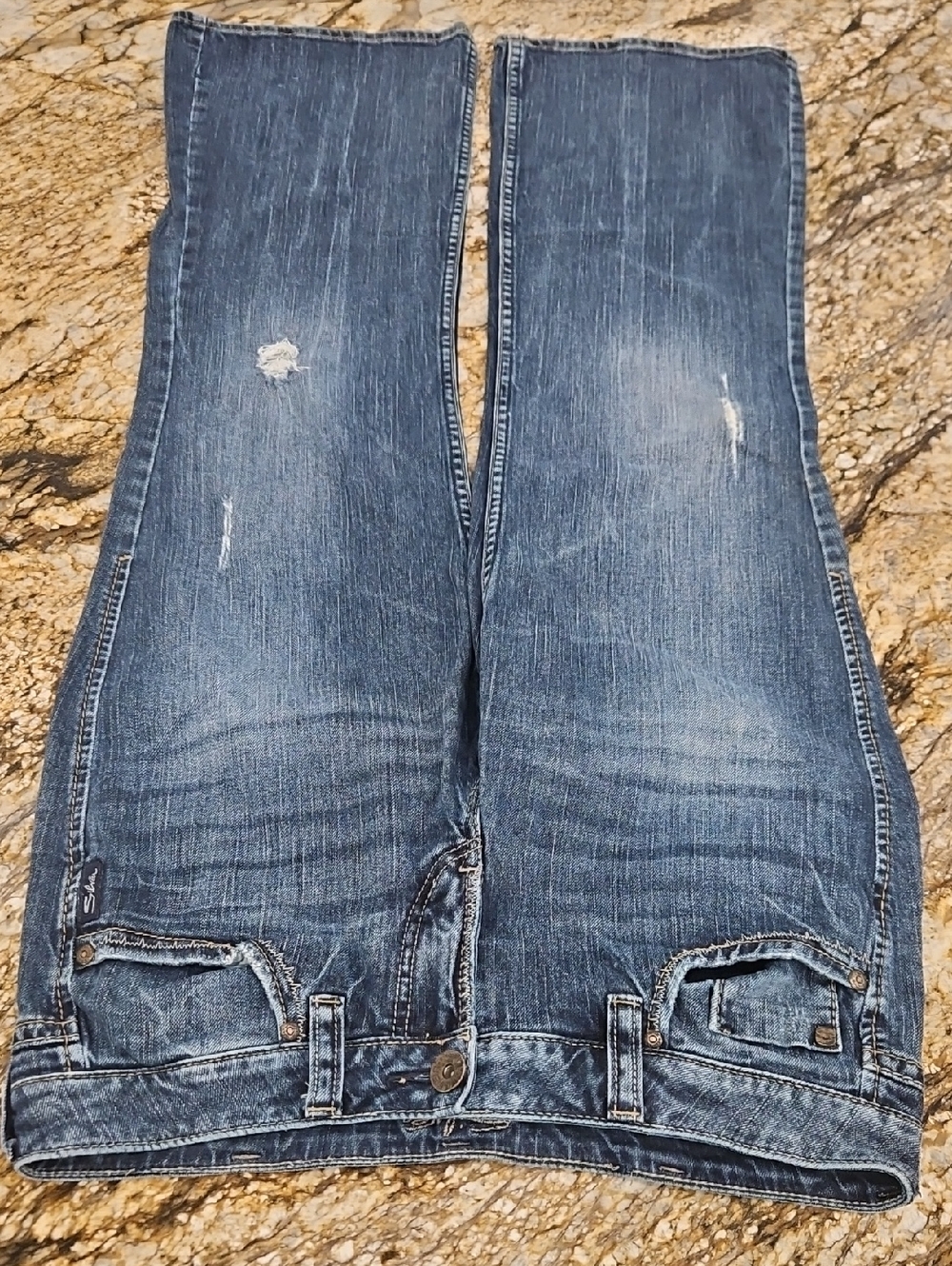Silver Women's  Distressed Blue Jeans. Size 30/31. Inseam 29" Rise 8"